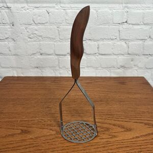 Cutco No 14 Potato Masher Stainless Steel Wood Handle Made in USA Kitchen Tool